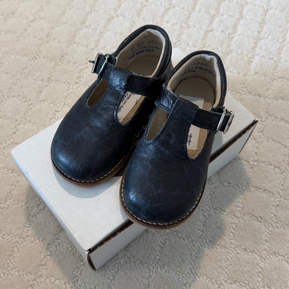 Mon Petit Black T-Strap Hard Sole Mary Jane Dress Shoes